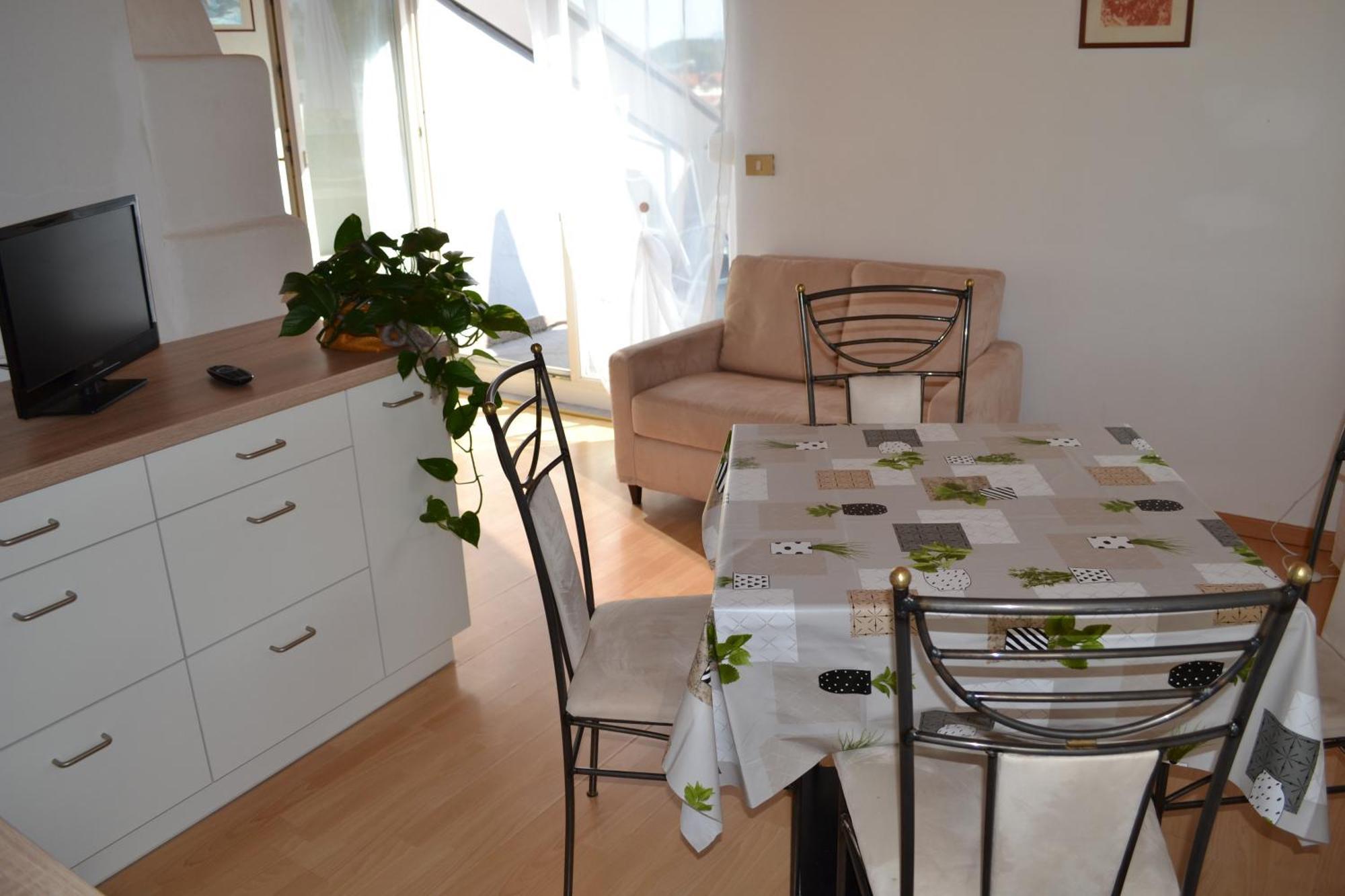 Ferienwohnung Bergblick-Schlosshof โวลลัน ภายนอก รูปภาพ